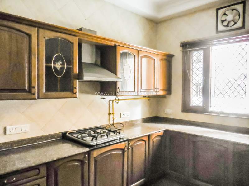 4 BHK Flat For Rent in Vasant Vihar
