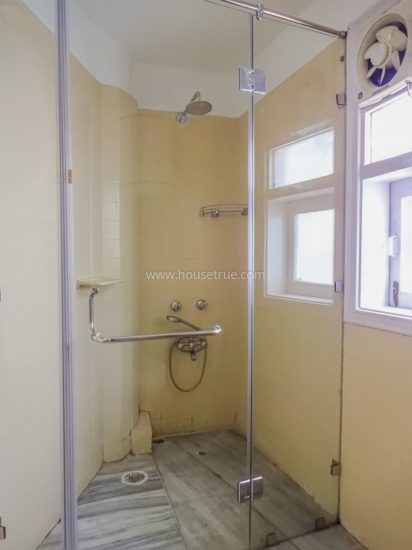 5 BHK House For Rent in Vasant Vihar