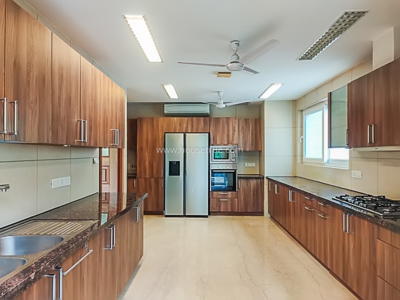 4 BHK Flat For Rent in Vasant Vihar