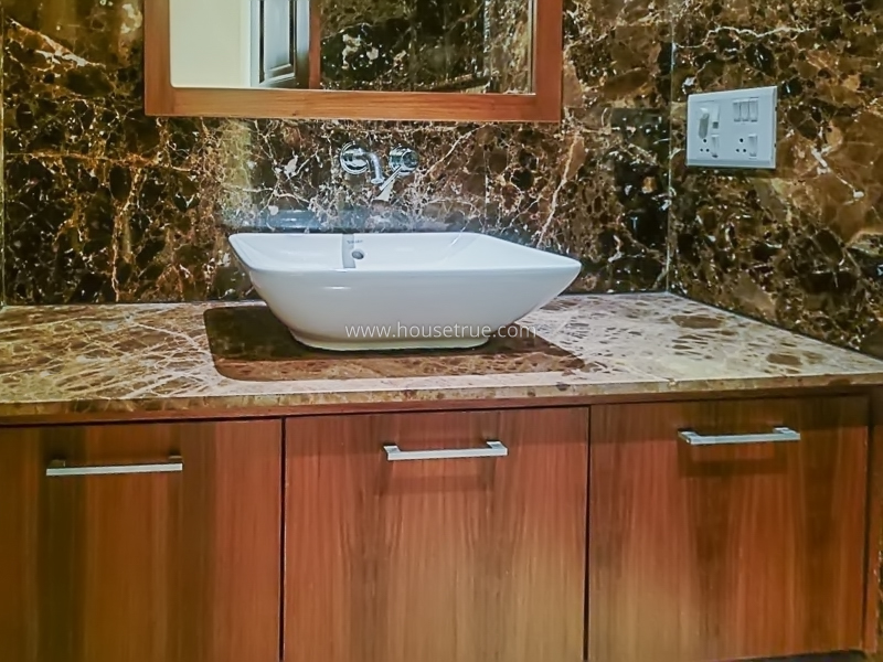 4 BHK Flat For Rent in Vasant Vihar