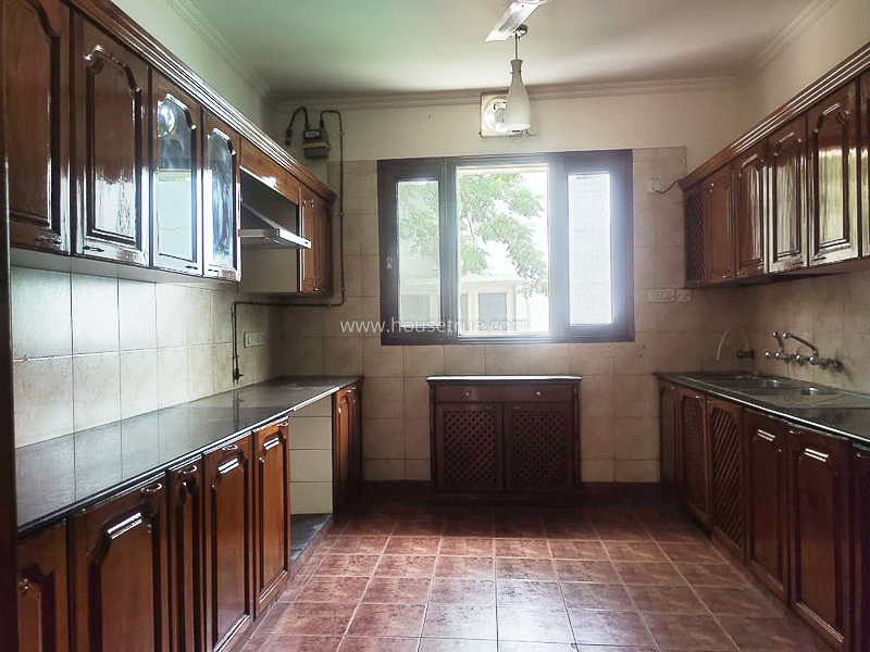 4 BHK Flat For Rent in Vasant Vihar
