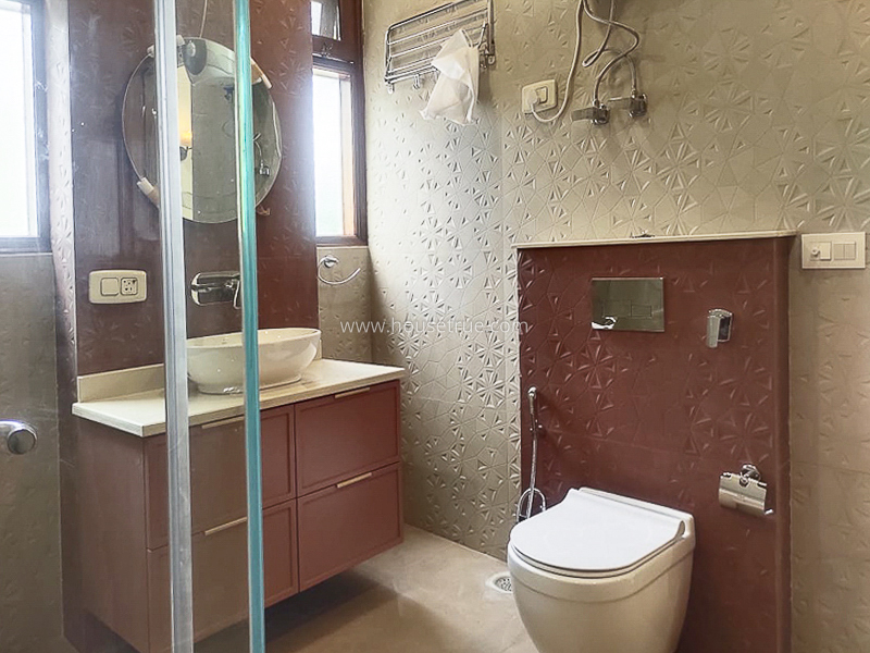 4 BHK Flat For Rent in Vasant Vihar