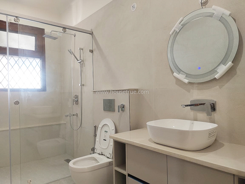 4 BHK Flat For Rent in Vasant Vihar