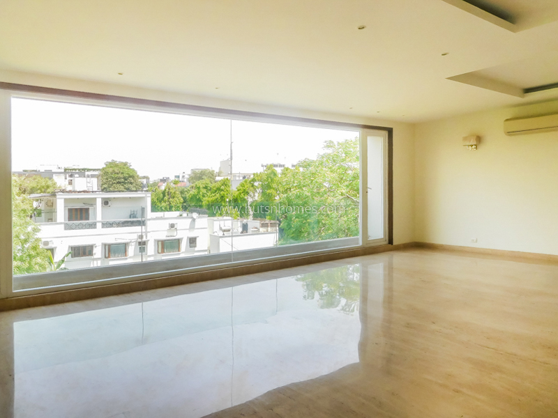 4 BHK Flat For Rent in Vasant Vihar