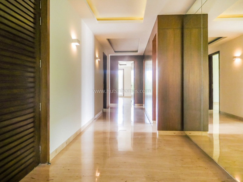 4 BHK Flat For Rent in Vasant Vihar