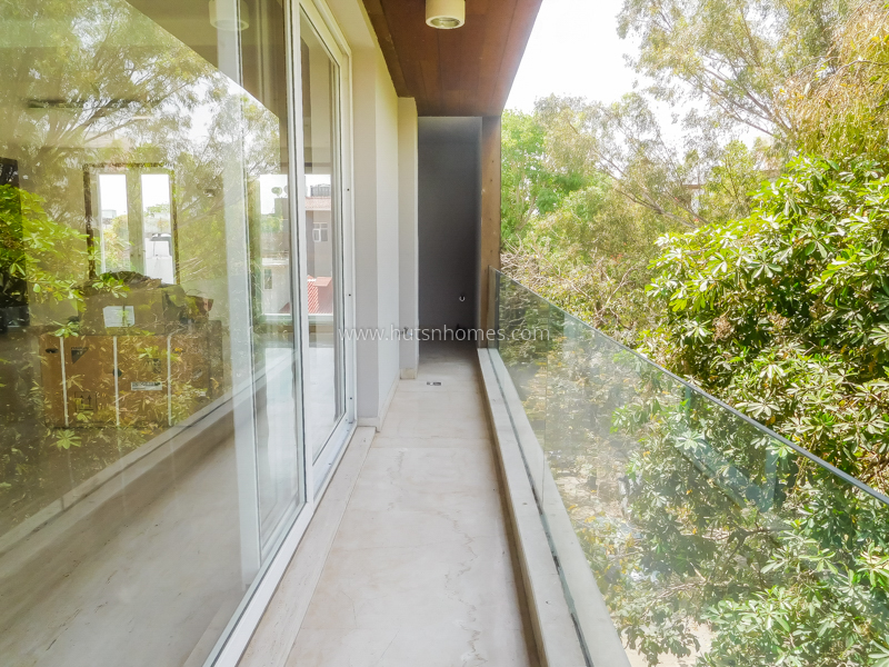 4 BHK Flat For Rent in Vasant Vihar