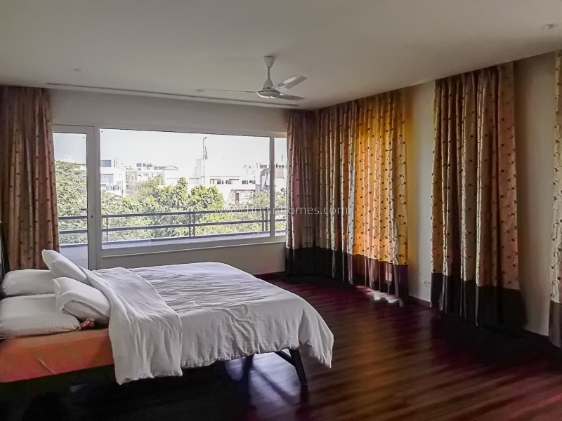 4 BHK Builder Floor For Rent in Vasant Vihar
