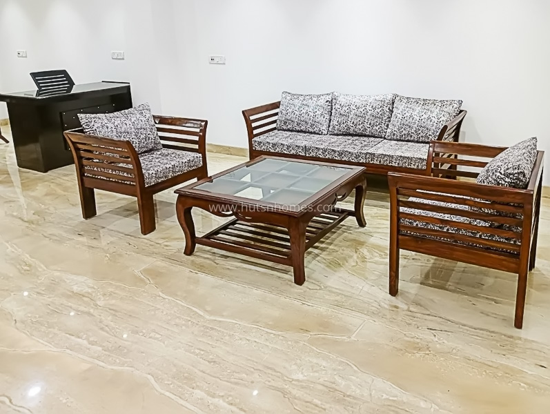 3 BHK Builder Floor For Rent in New Friends Colony