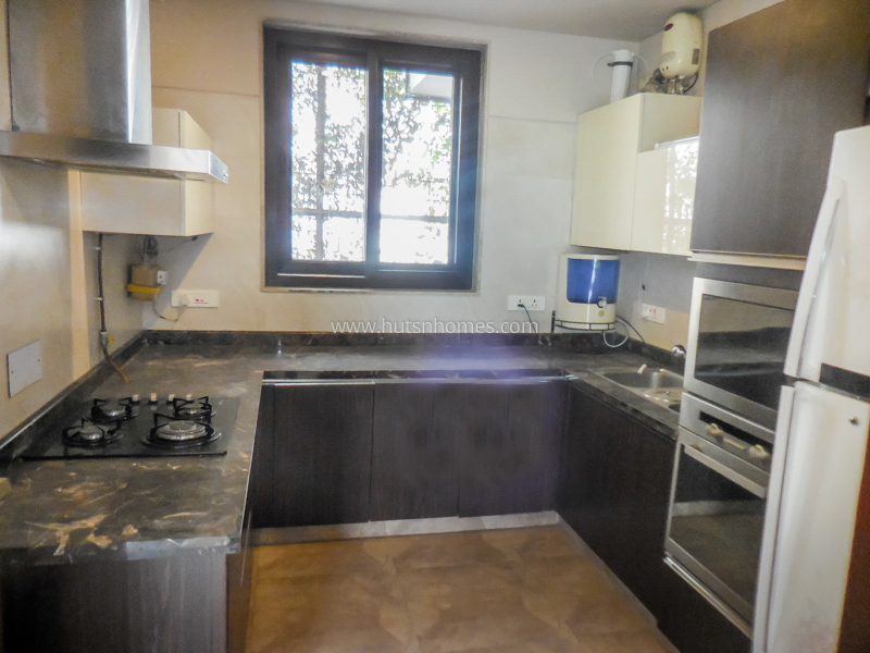 3 BHK Flat For Rent in Defence Colony