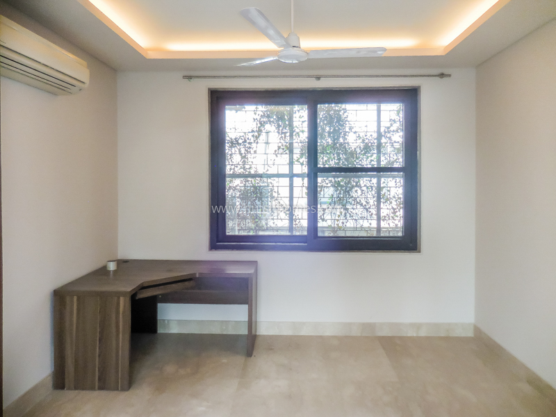3 BHK Flat For Rent in Defence Colony