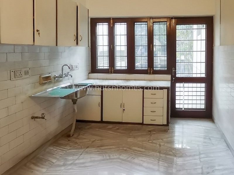 6 BHK House For Rent in Panchsheel Enclave