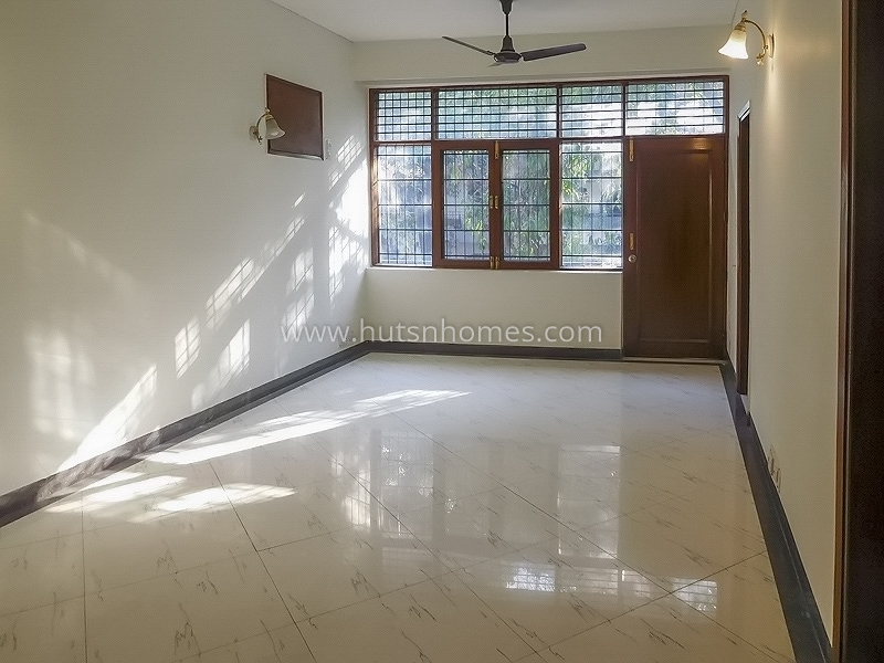 6 BHK House For Rent in Panchsheel Enclave