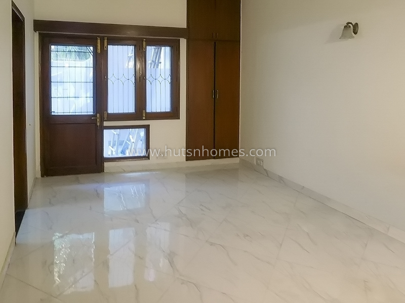 6 BHK House For Rent in Panchsheel Enclave