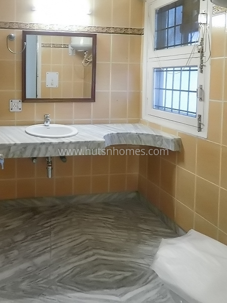 6 BHK House For Rent in Panchsheel Enclave