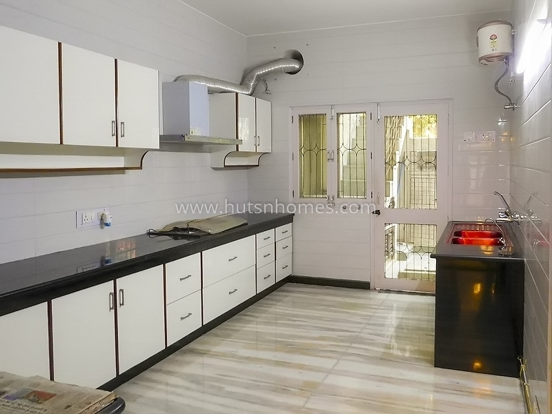 6 BHK House For Rent in Panchsheel Enclave