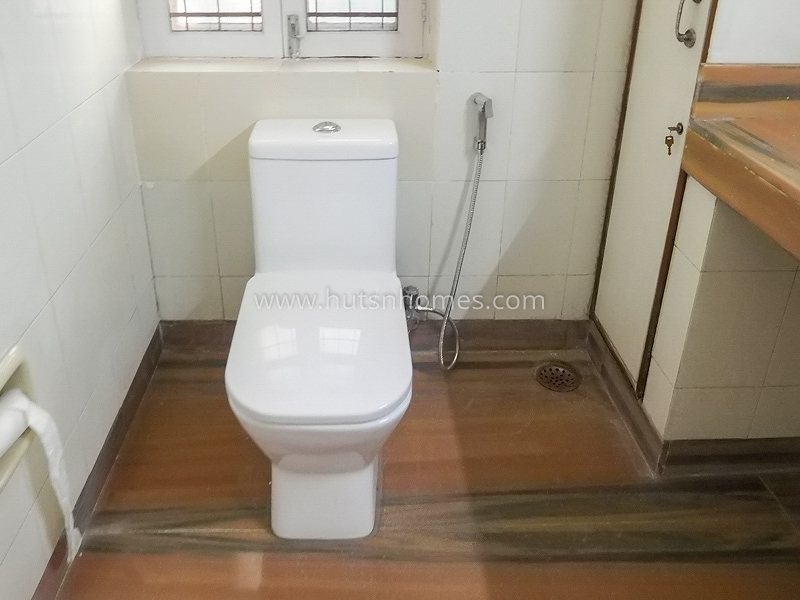 6 BHK House For Rent in Panchsheel Enclave