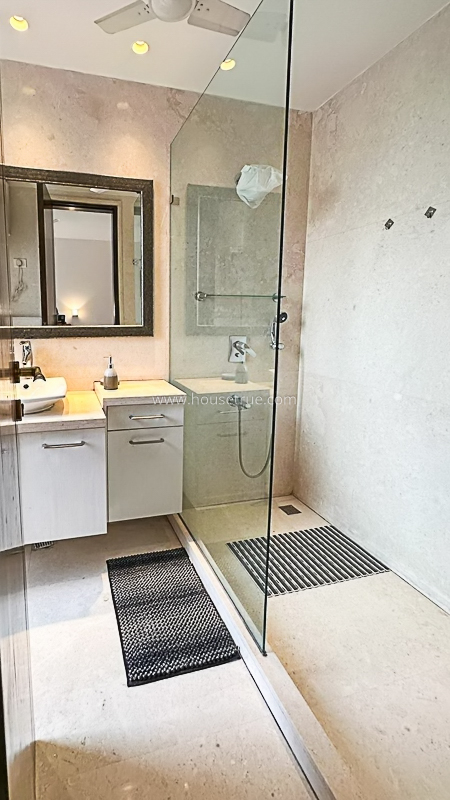 3 BHK Builder Floor For Rent in Defence Colony