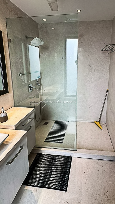 3 BHK Builder Floor For Rent in Defence Colony