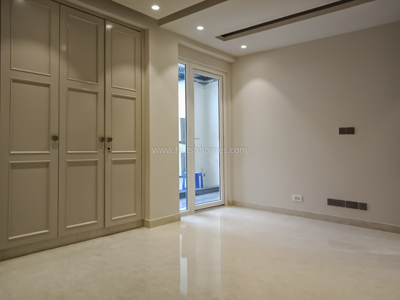 12 BHK Entire-Building For Rent in Anand Niketan