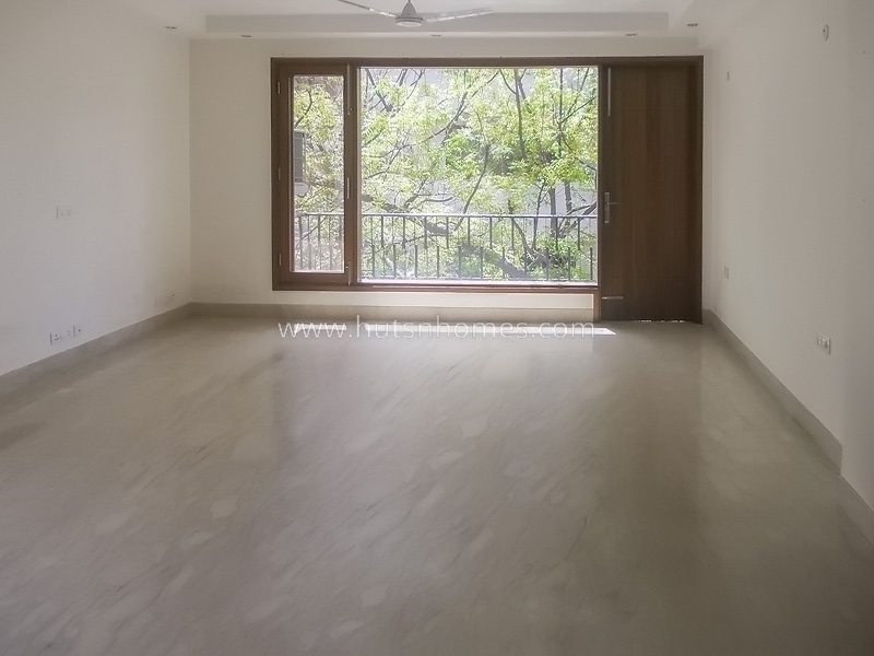 4 BHK Flat For Rent in Maharani Bagh