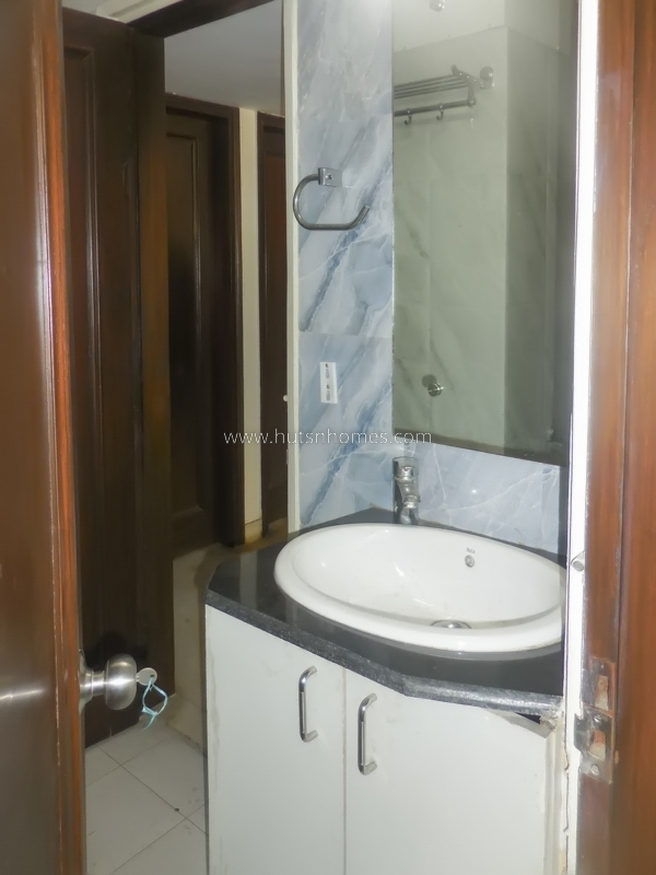 3 BHK Flat For Rent in Anand Niketan