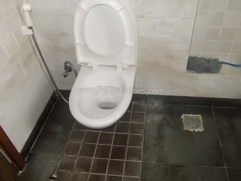 4 BHK Flat For Rent in Maharani Bagh