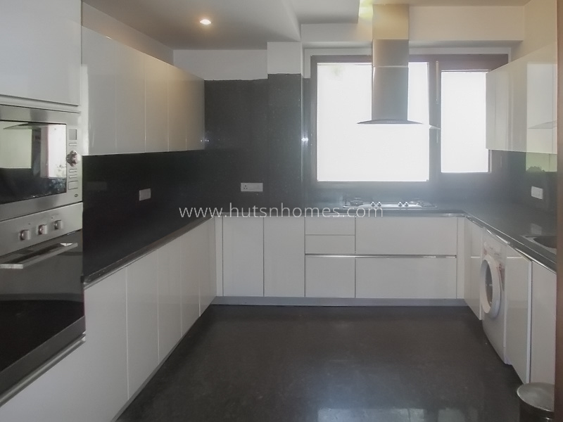 4 BHK Flat For Rent in Maharani Bagh