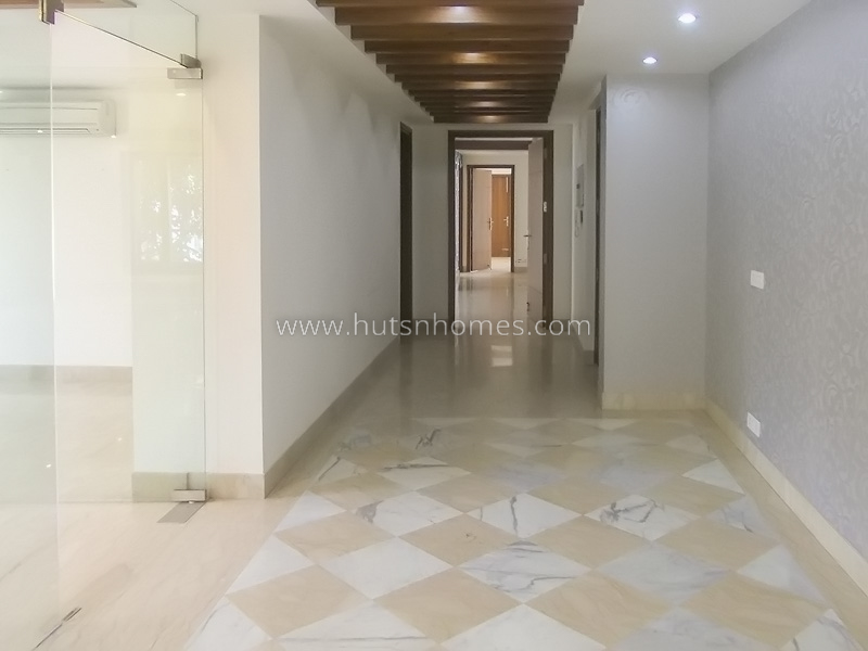 4 BHK Flat For Rent in Maharani Bagh