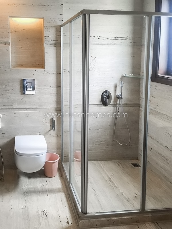 3 BHK Builder Floor For Rent in Defence Colony