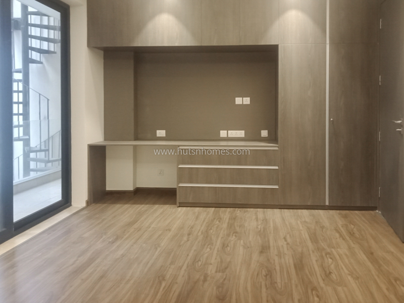 8 BHK Entire-Building For Rent in Anand Niketan