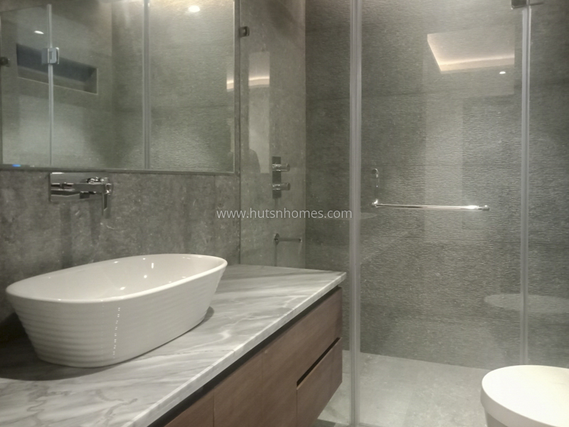8 BHK Entire-Building For Rent in Anand Niketan