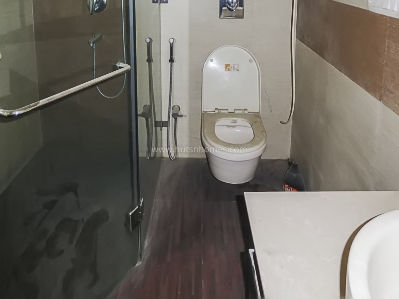 4 BHK Flat For Rent in Kalindi Colony