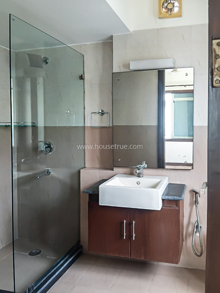 3 BHK Flat For Rent in Defence Colony