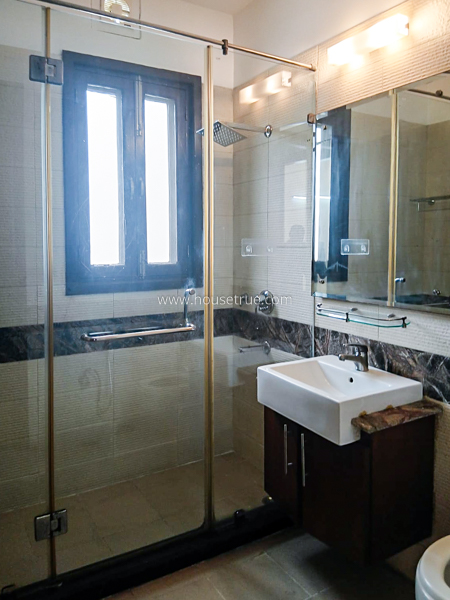 3 BHK Flat For Rent in Defence Colony