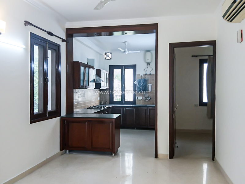 3 BHK Flat For Rent in Defence Colony