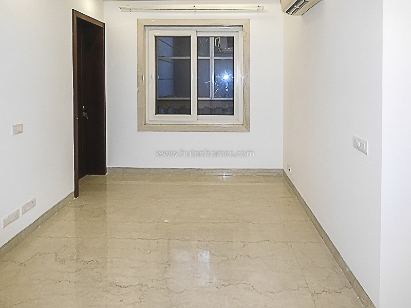 4 BHK Flat For Rent in Defence Colony