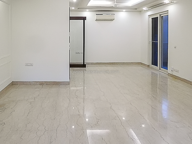 4 BHK Flat For Rent in Defence Colony