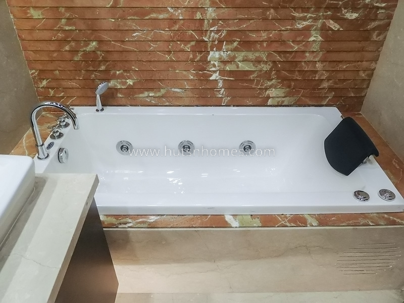 4 BHK Flat For Rent in Defence Colony