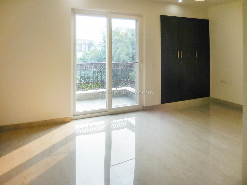 4 BHK Flat For Rent in Defence Colony