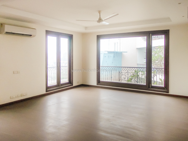 4 BHK Builder Floor For Rent in South Extension 2