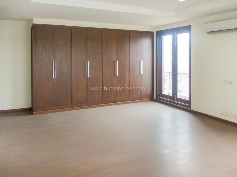 4 BHK Builder Floor For Rent in South Extension 2
