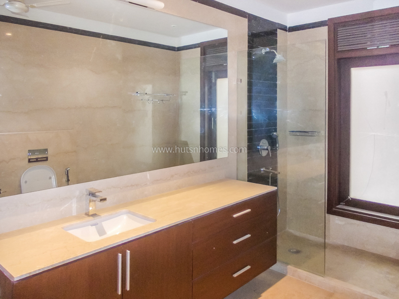 4 BHK Builder Floor For Rent in South Extension 2