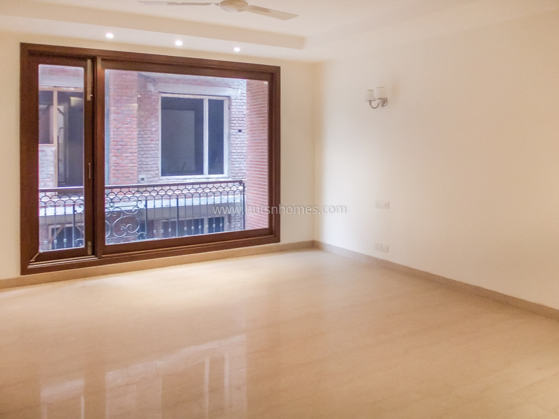 4 BHK Builder Floor For Rent in South Extension 2