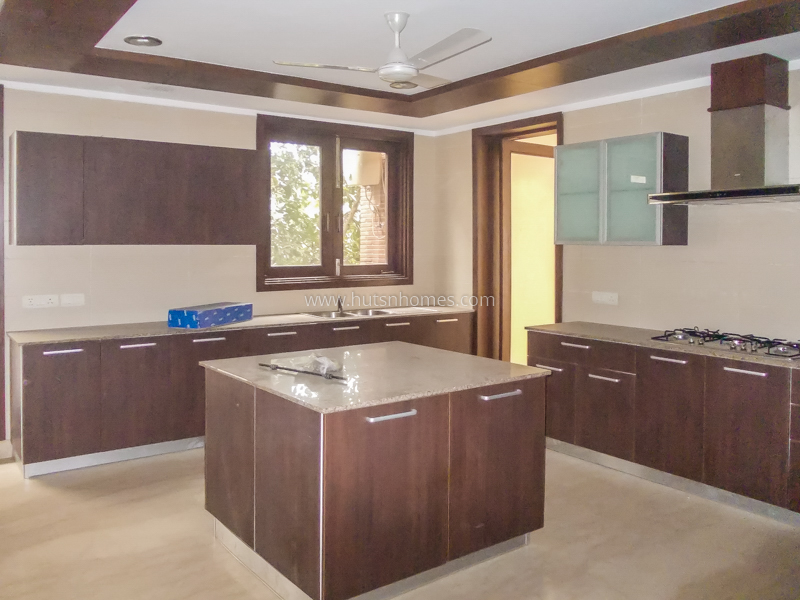 4 BHK Builder Floor For Rent in South Extension 2