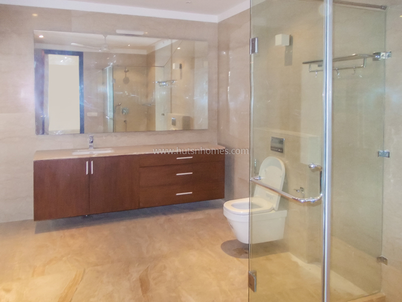 4 BHK Builder Floor For Rent in South Extension 2