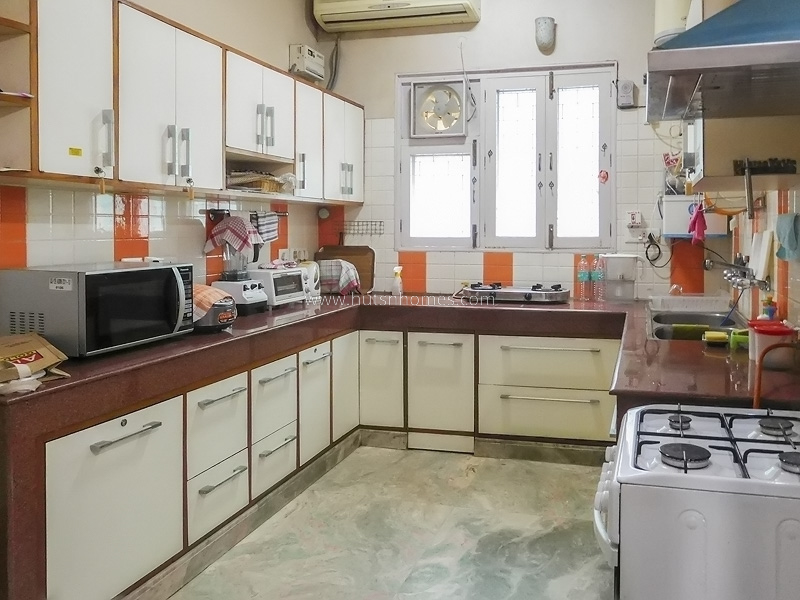 3 BHK Flat For Rent in Maharani Bagh