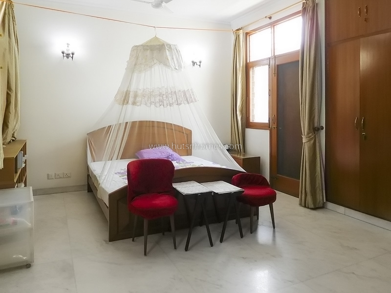 3 BHK Flat For Rent in Maharani Bagh