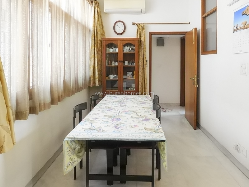 3 BHK Flat For Rent in Maharani Bagh
