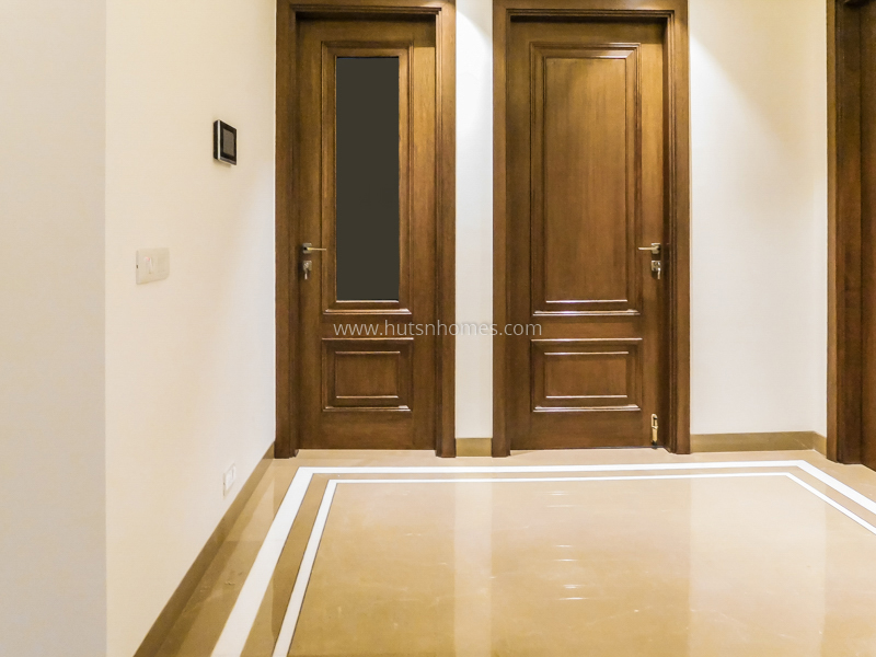 4 BHK Duplex For Rent in Vasant Vihar