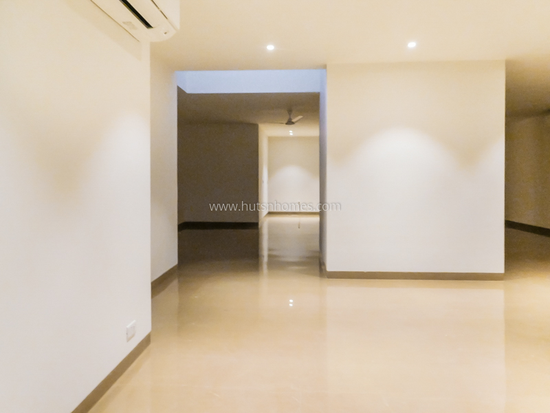 4 BHK Duplex For Rent in Vasant Vihar